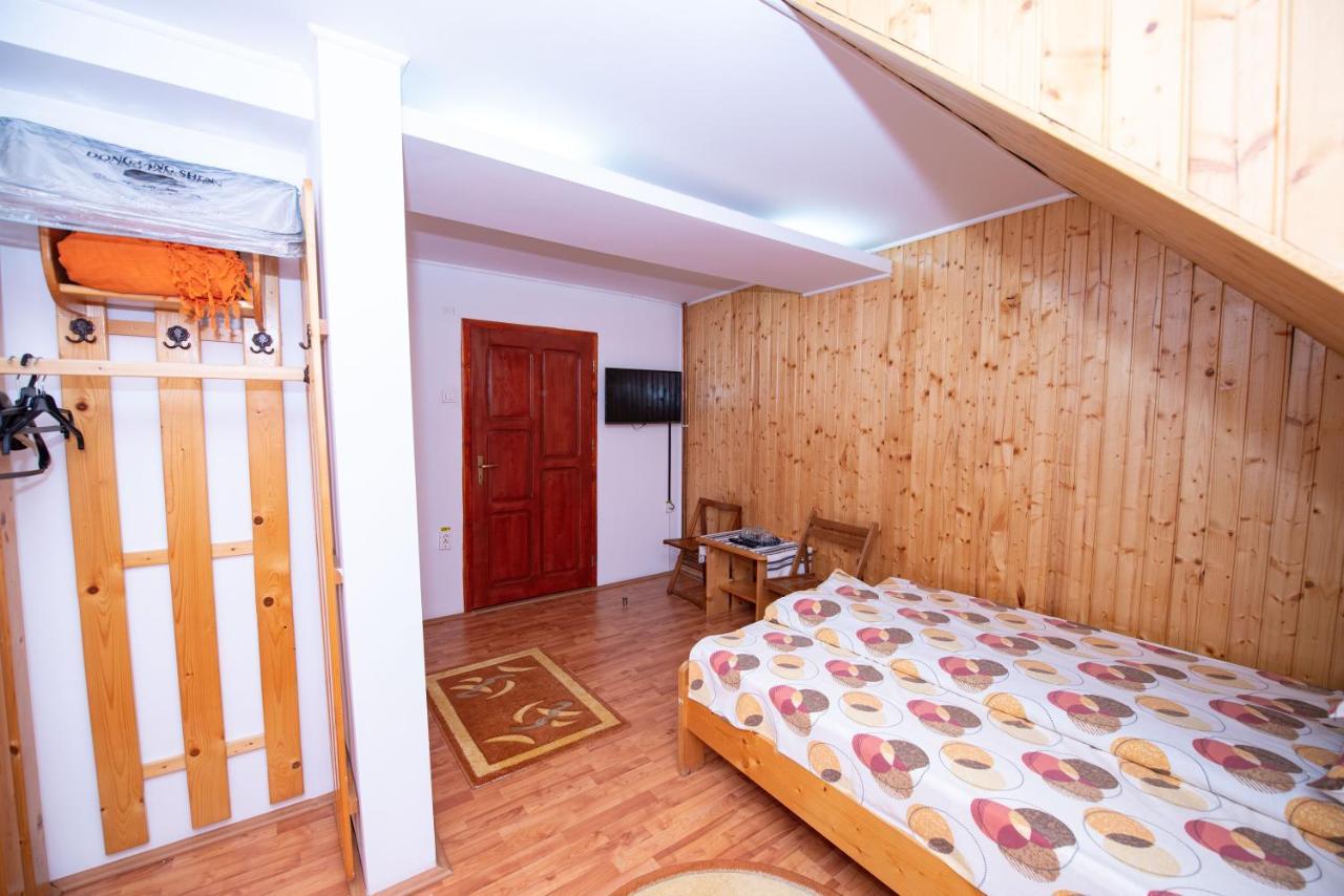 Pensiunea Flori De Camp Vatra Dornei Bagian luar foto