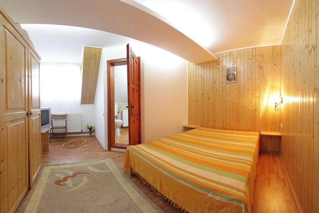 Pensiunea Flori De Camp Vatra Dornei Ruang foto