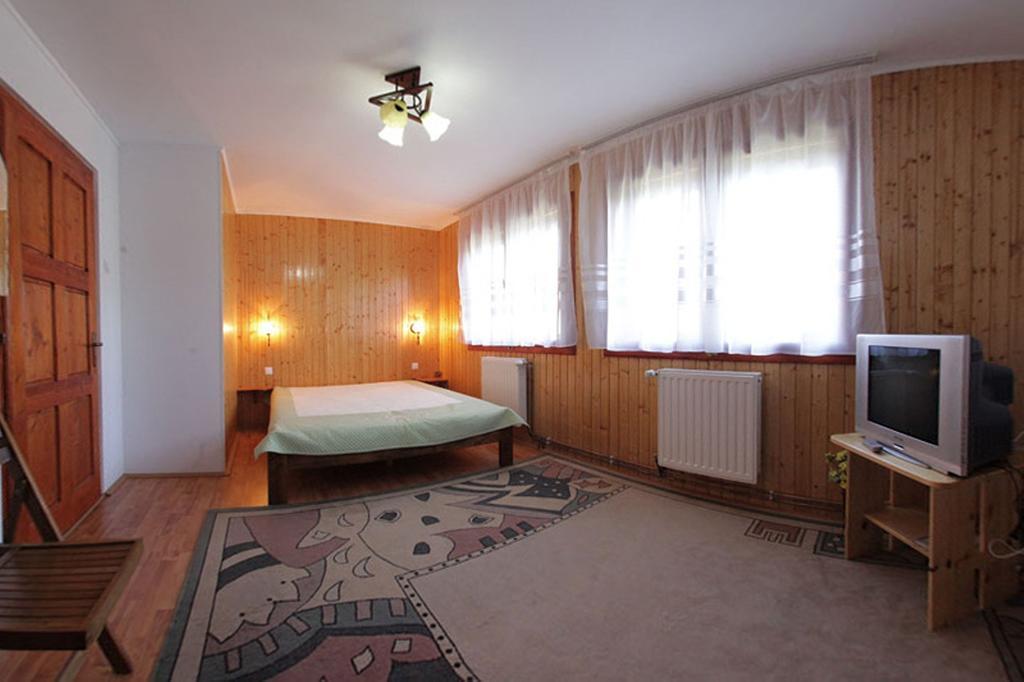 Pensiunea Flori De Camp Vatra Dornei Ruang foto