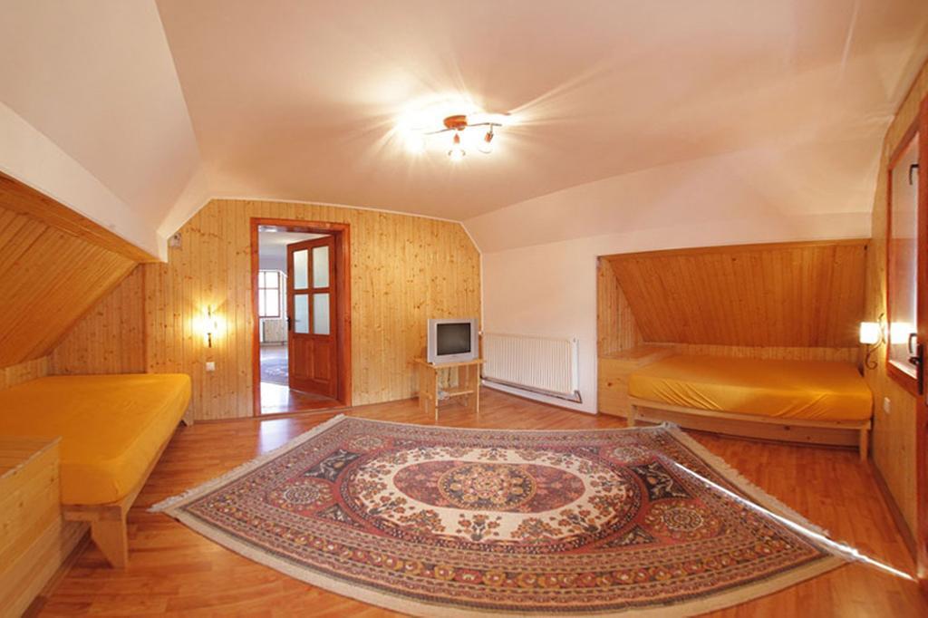 Pensiunea Flori De Camp Vatra Dornei Ruang foto